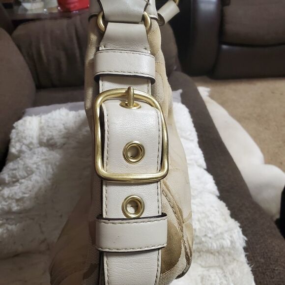 Coach Zoe cream tan white logo horse & carriage Signature C medium tote bag - Picture 7 of 16